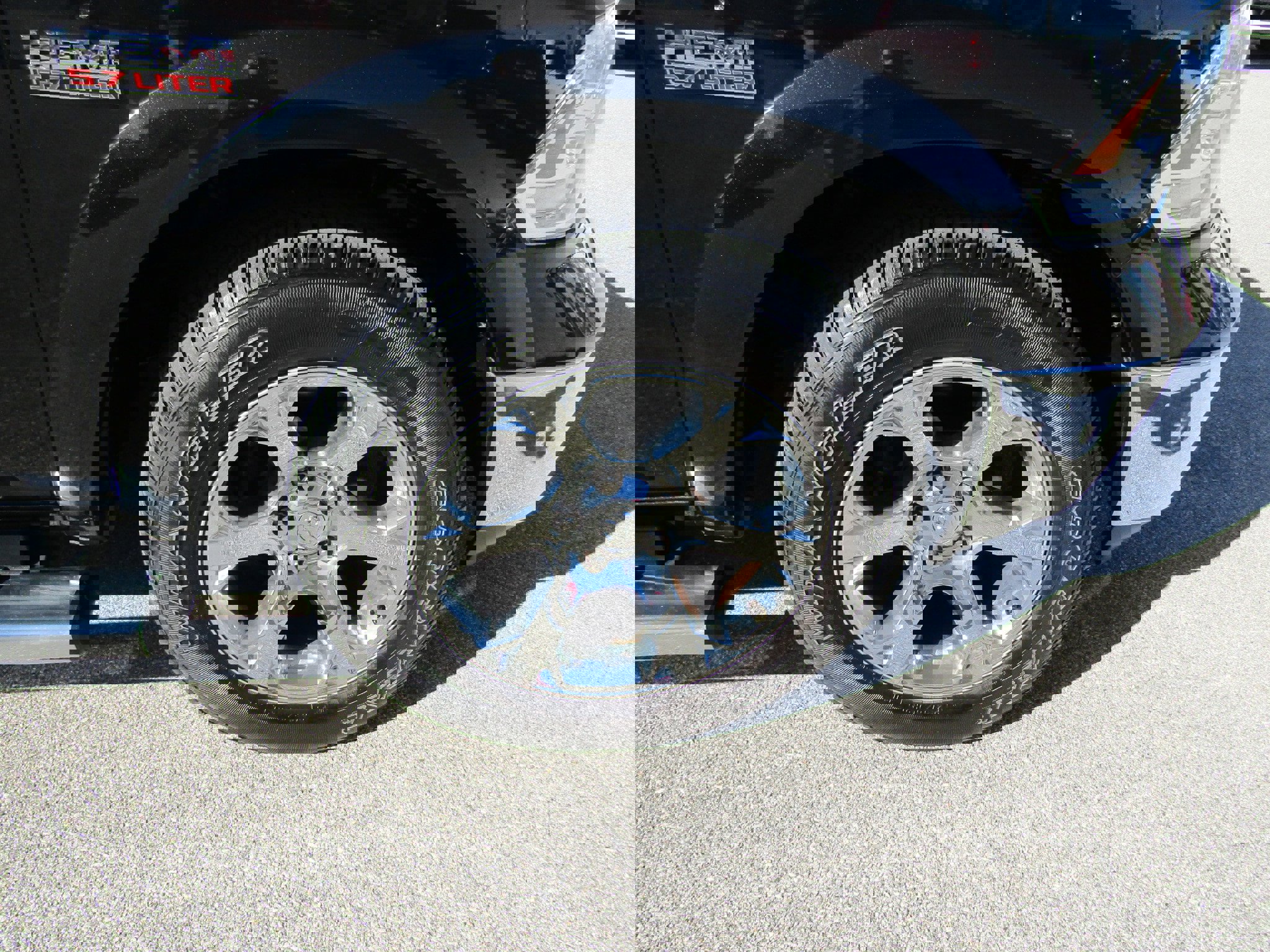 Used 2017 RAM 1500 Laramie image 12