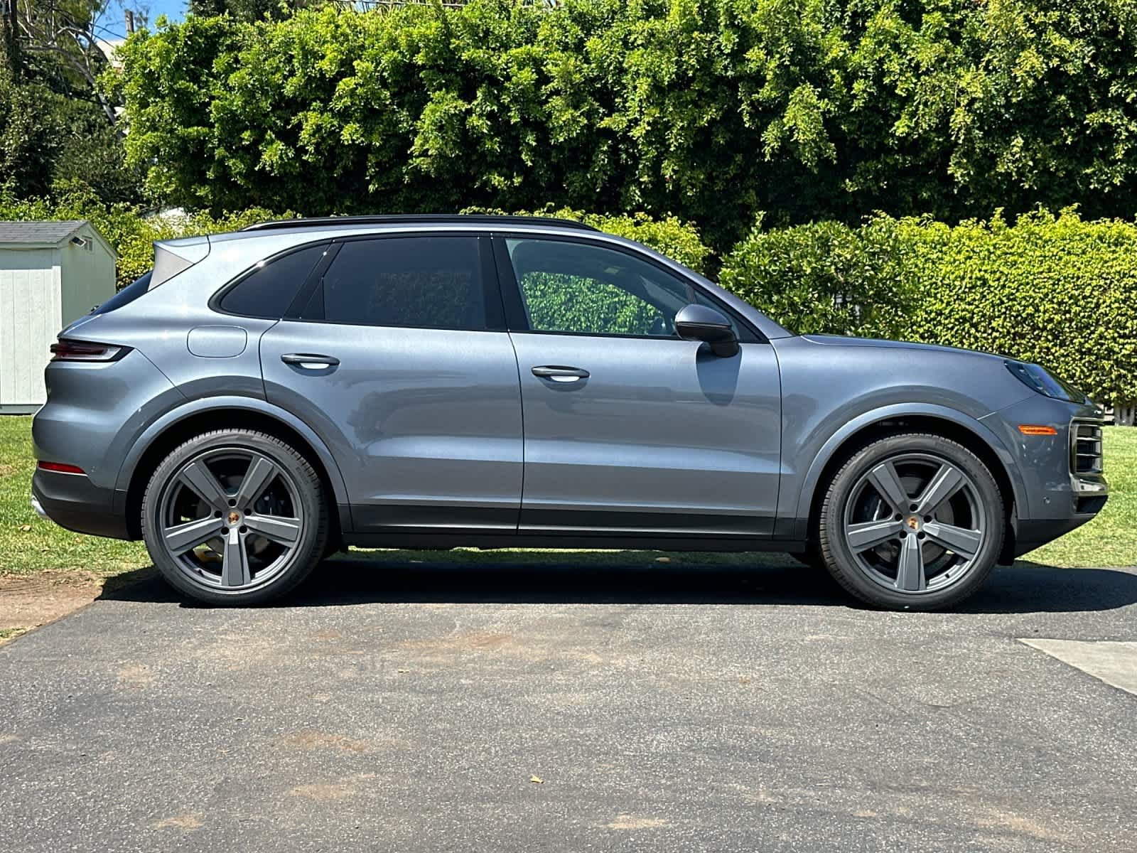 New 2026 Porsche Cayenne AWD/4WD image 9
