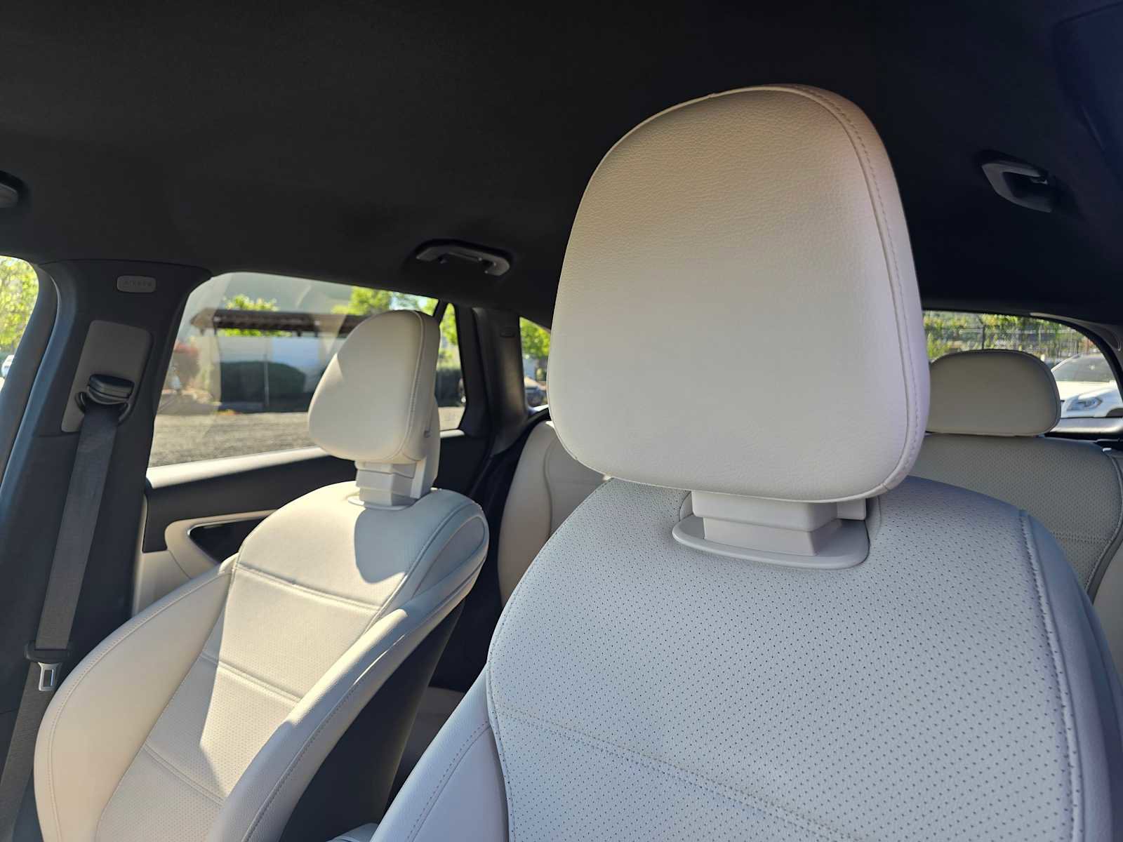 Used 2026 Mercedes-Benz GLC 300 image 23