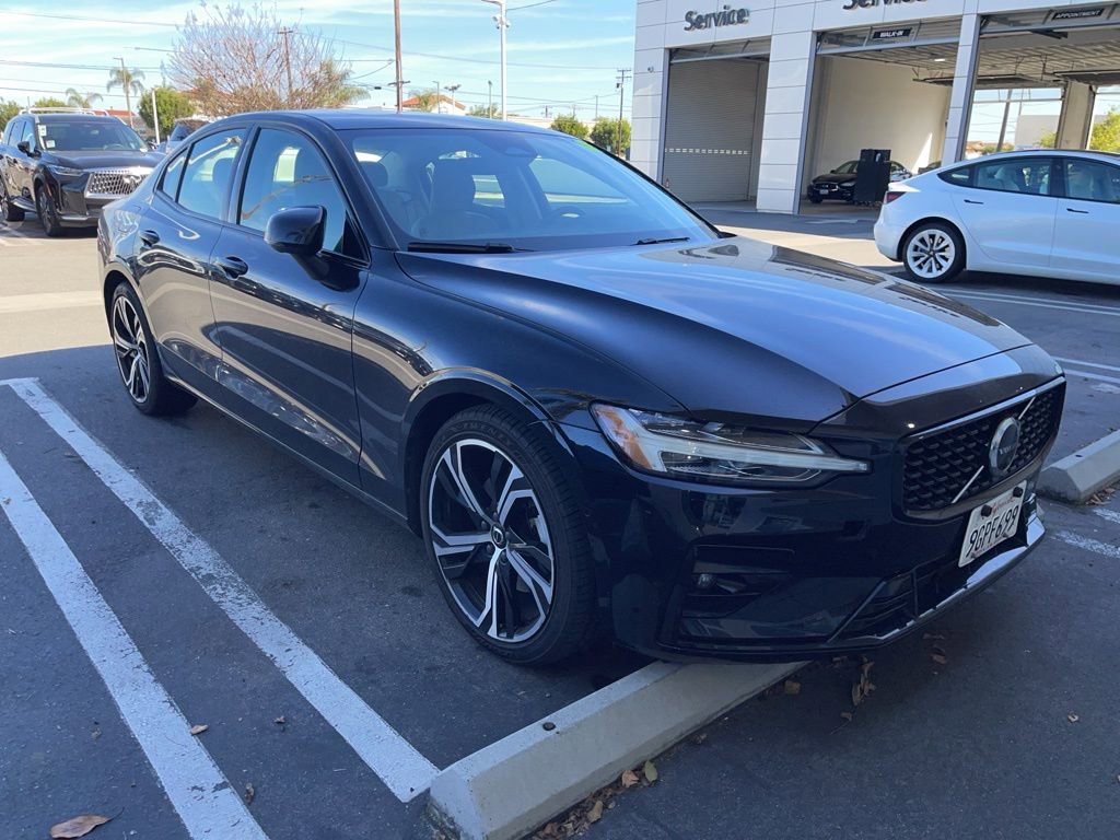 Used 2024 Volvo S60 B5 Plus image 1
