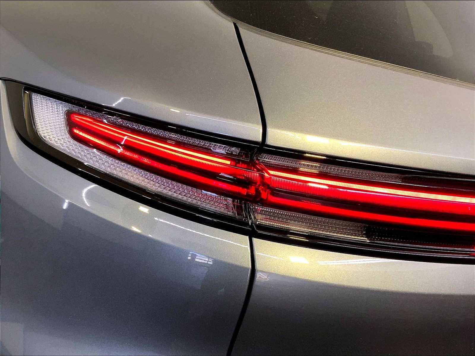 New 2026 Porsche Cayenne image 18