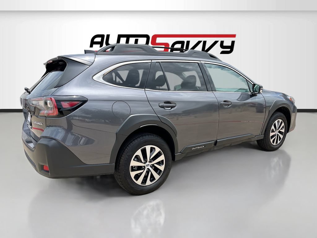 Used 2025 Subaru Outback Premium AWD/4WD image 7