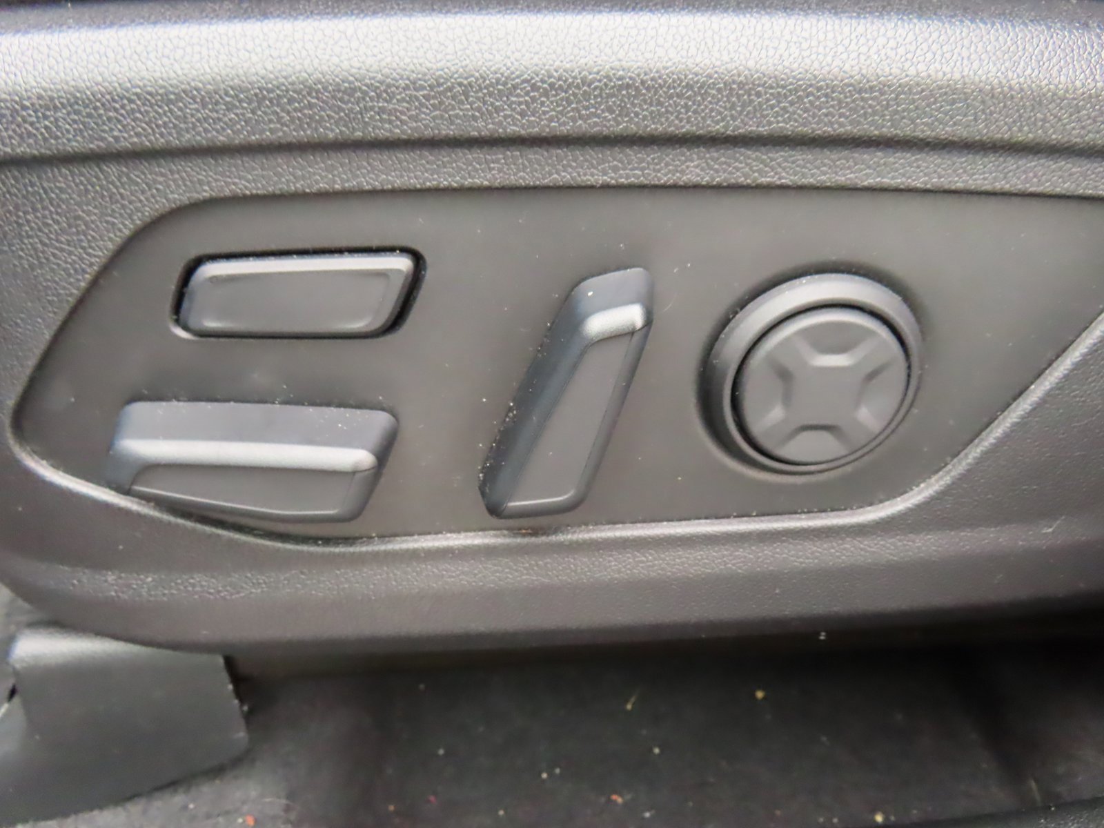 Used 2023 Kia Sorento SX image 28