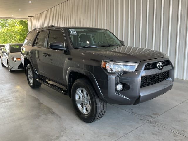 Used 2019 Toyota 4Runner SR5 AWD/4WD image 21