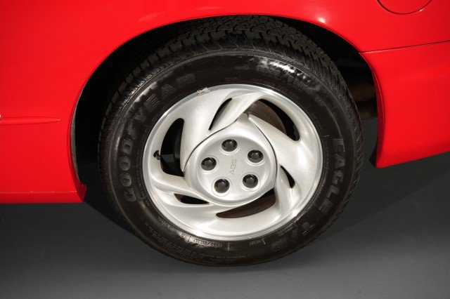 Used 1994 Pontiac Firebird Formula RWD image 34