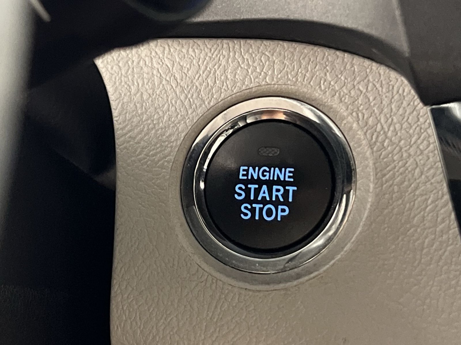 Used 2017 Toyota Sienna XLE w/ XLE Navigation Package AWD/4WD image 35
