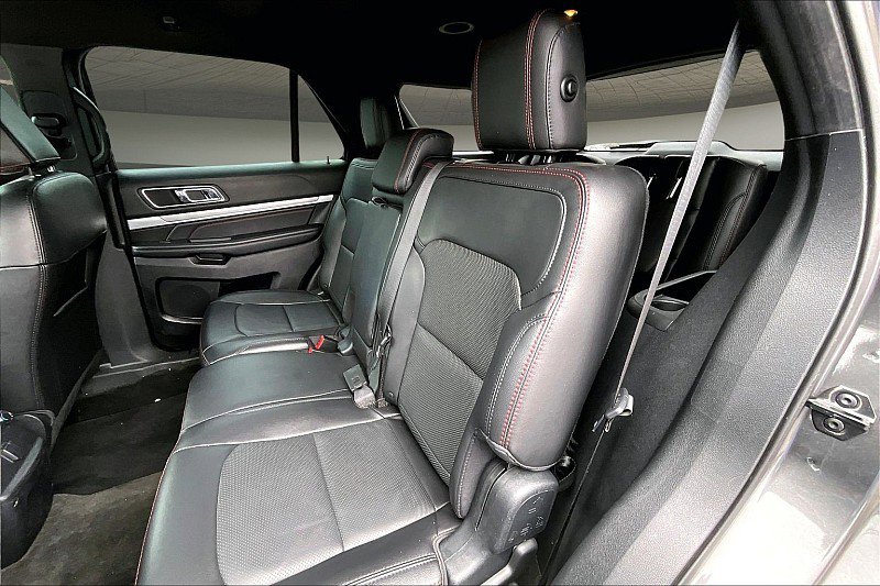 Used 2018 Ford Explorer Sport AWD/4WD image 23