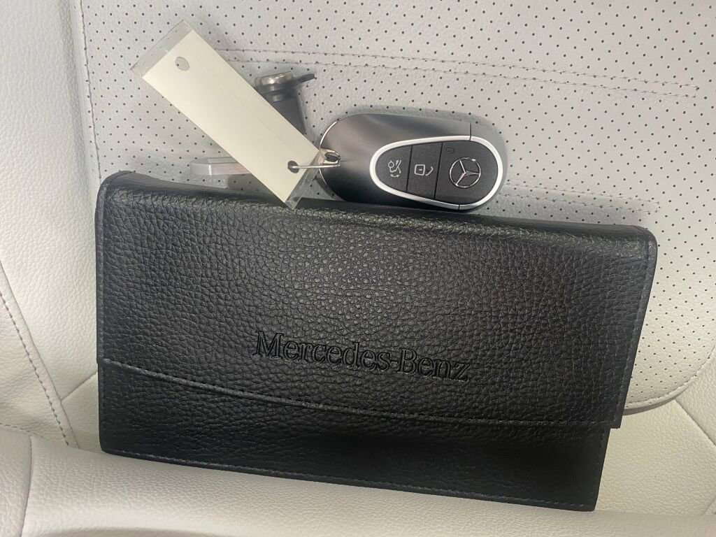 Certified 2023 Mercedes-Benz GLC 300 4MATIC image 4