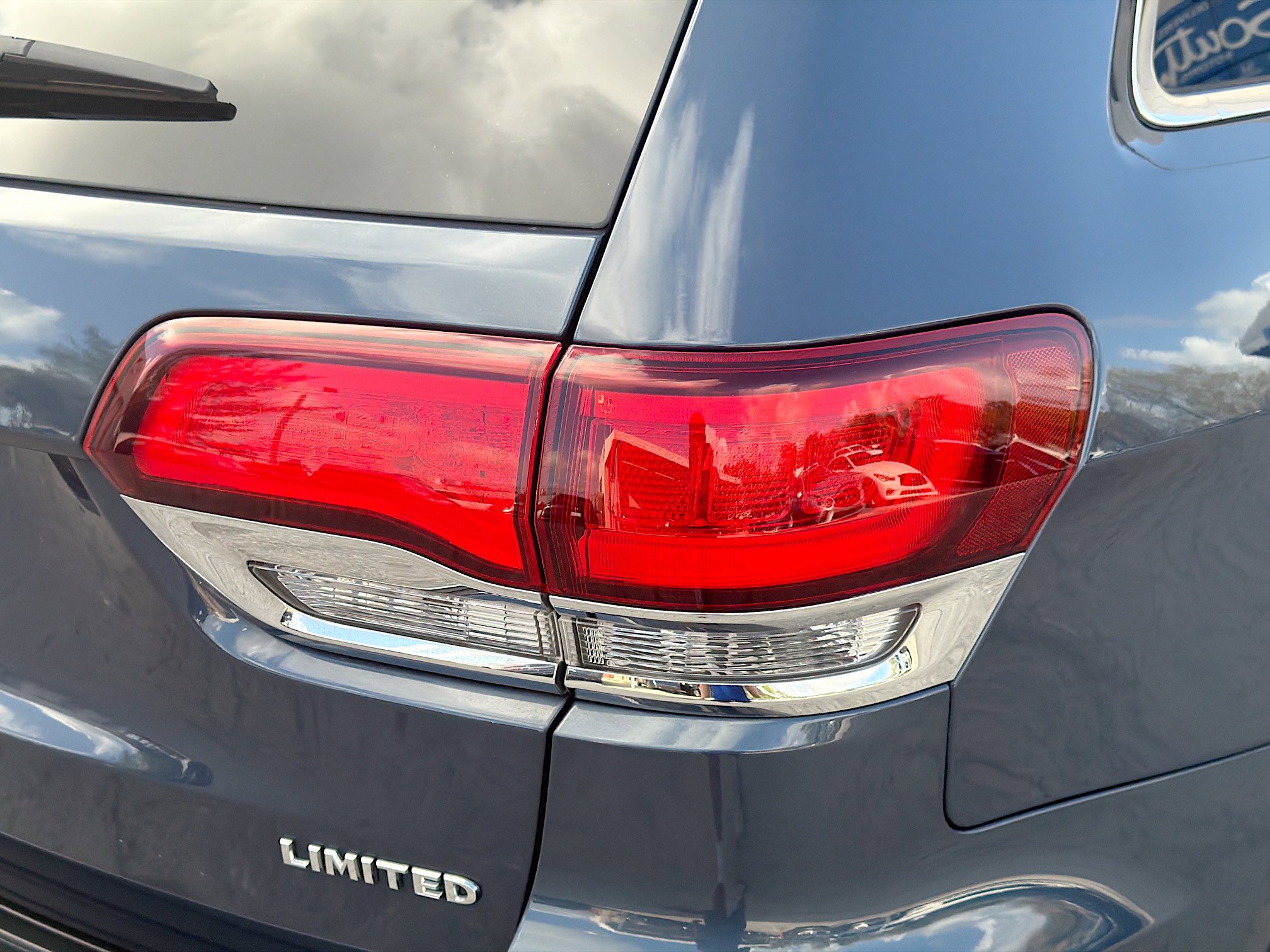 Used 2021 Jeep Grand Cherokee Limited w/ Sun & Sound Group RWD image 28