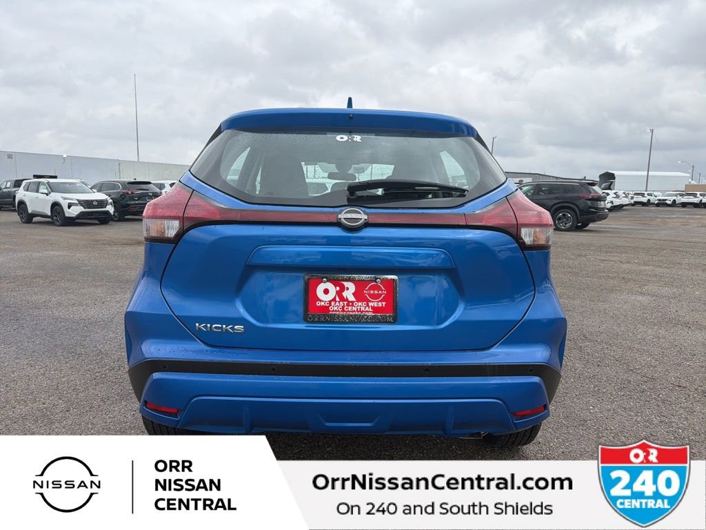 New 2025 Nissan Kicks Play S image 4