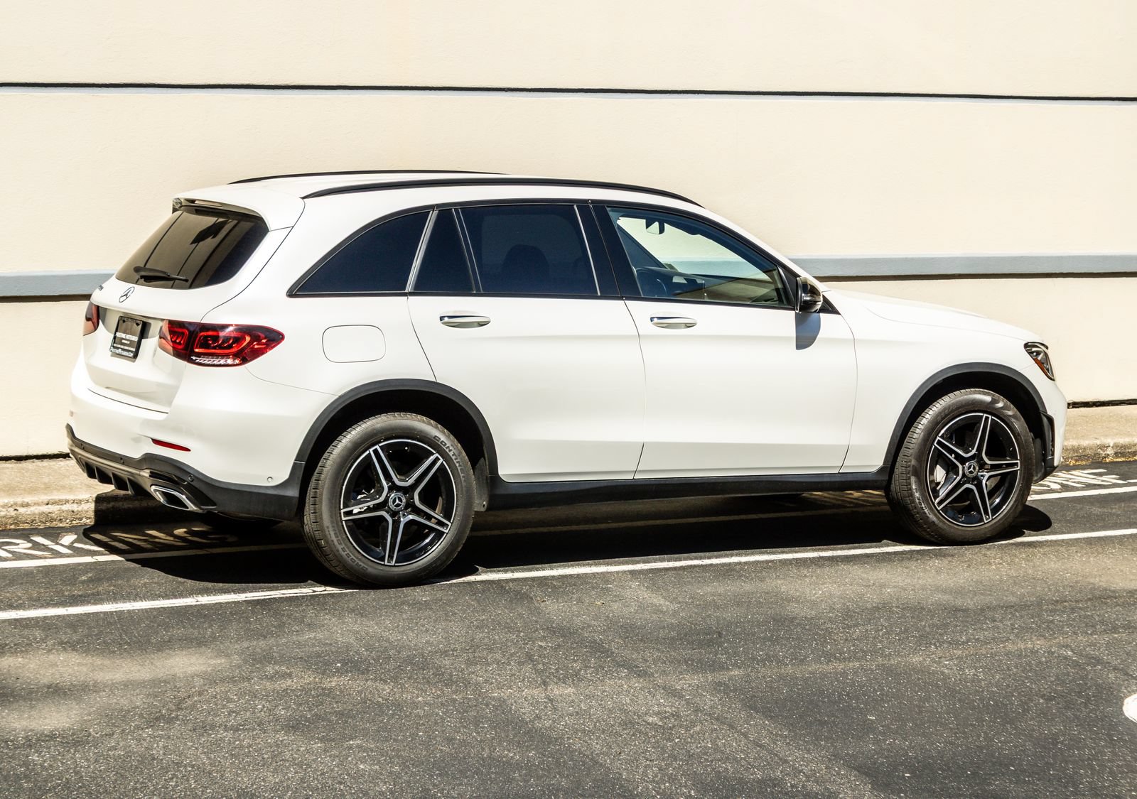 Used 2021 Mercedes-Benz GLC 300 w/ AMG Line image 8