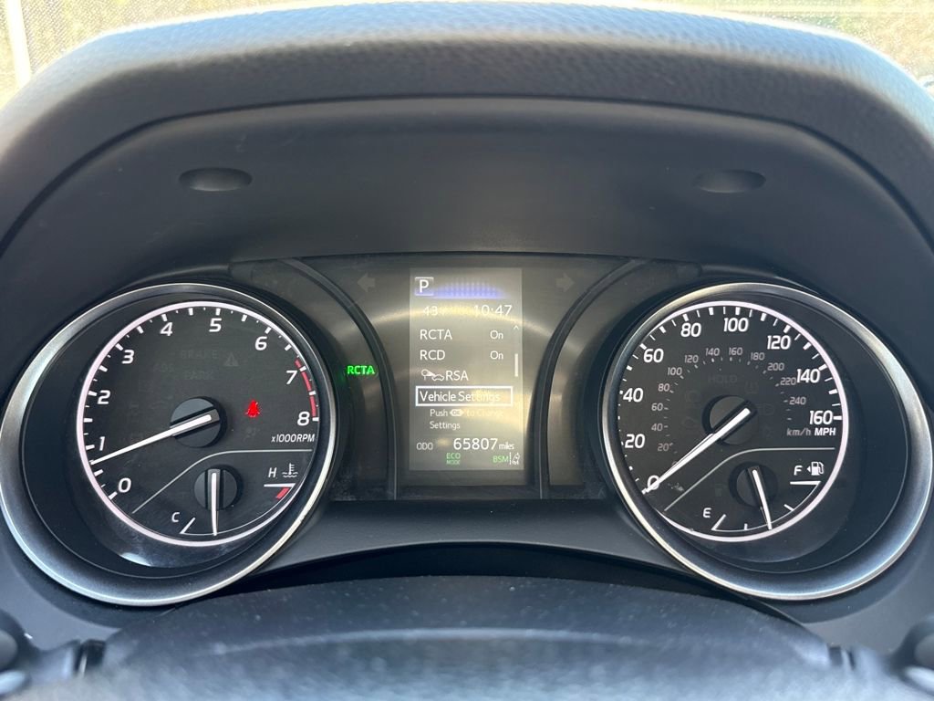 Used 2024 Toyota Camry SE image 19