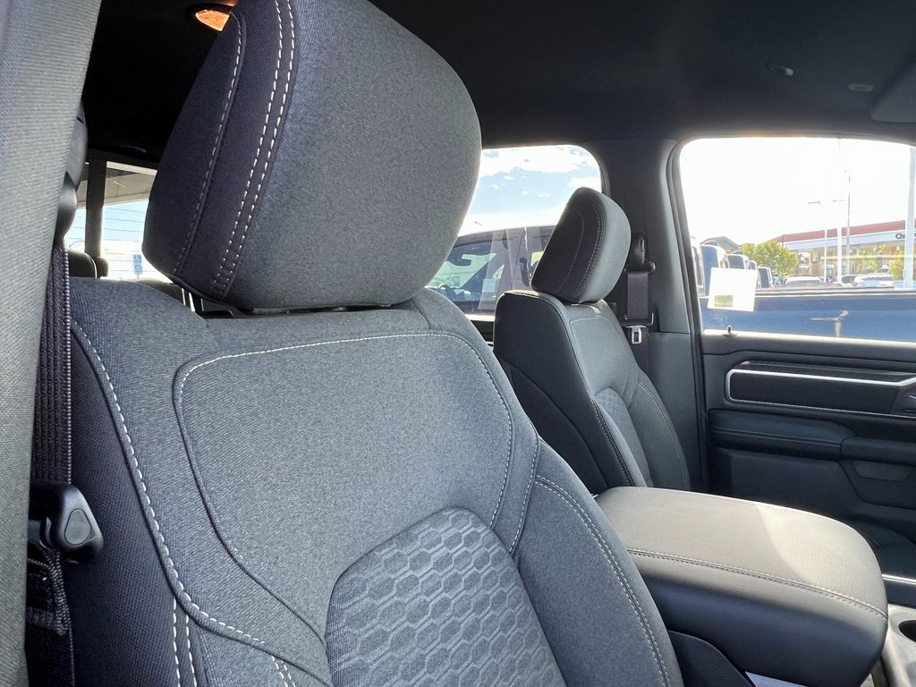 New 2026 RAM 1500 4x4 Crew Cab image 11