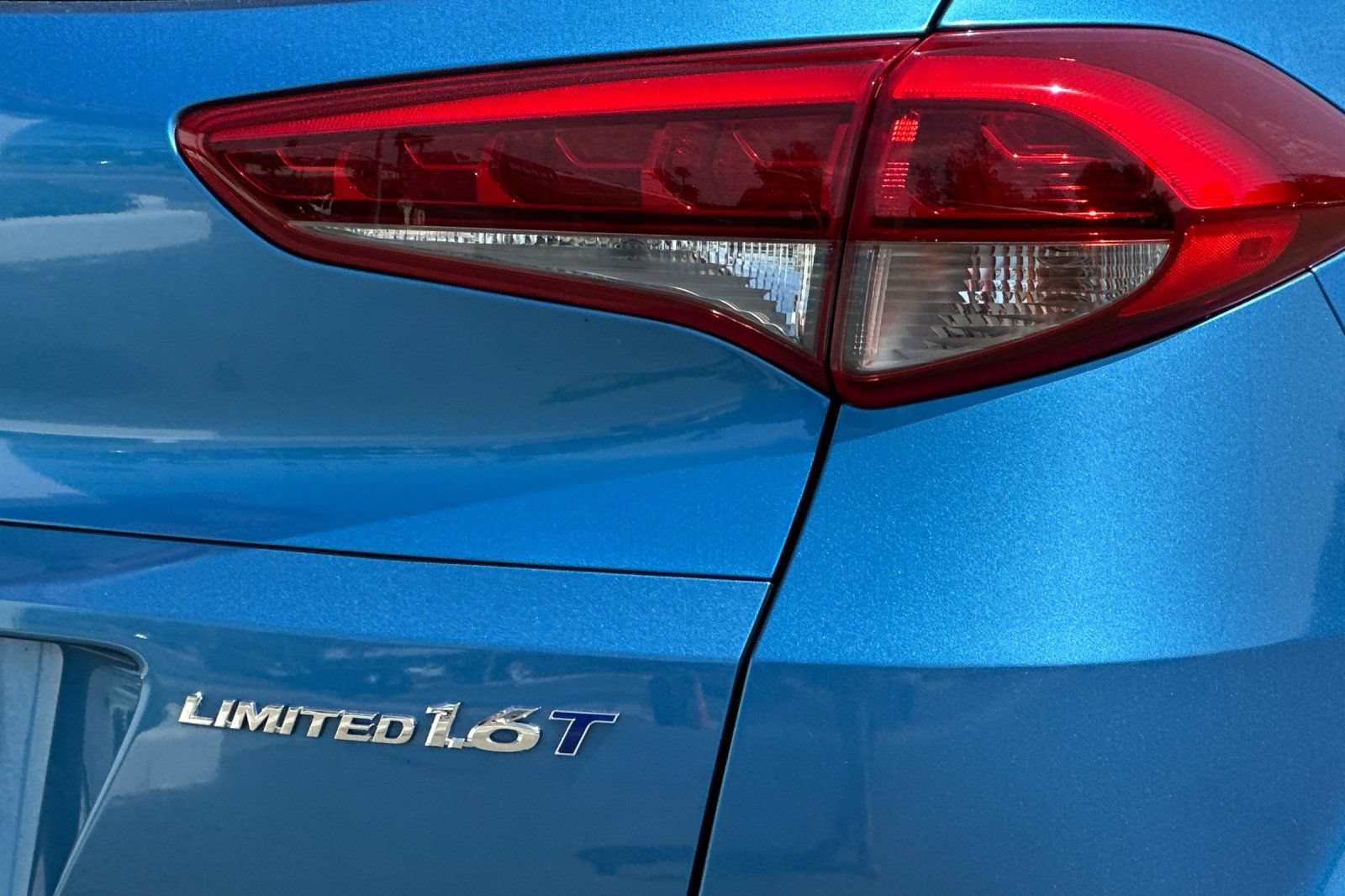 Used 2018 Hyundai Tucson Limited w/ Cargo Package FWD image 30