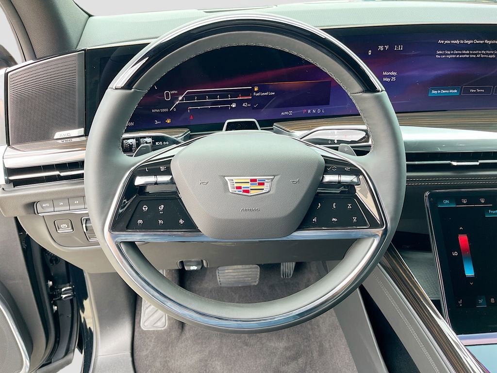New 2026 Cadillac Escalade ESV Luxury w/ Touring Package AWD/4WD image 17