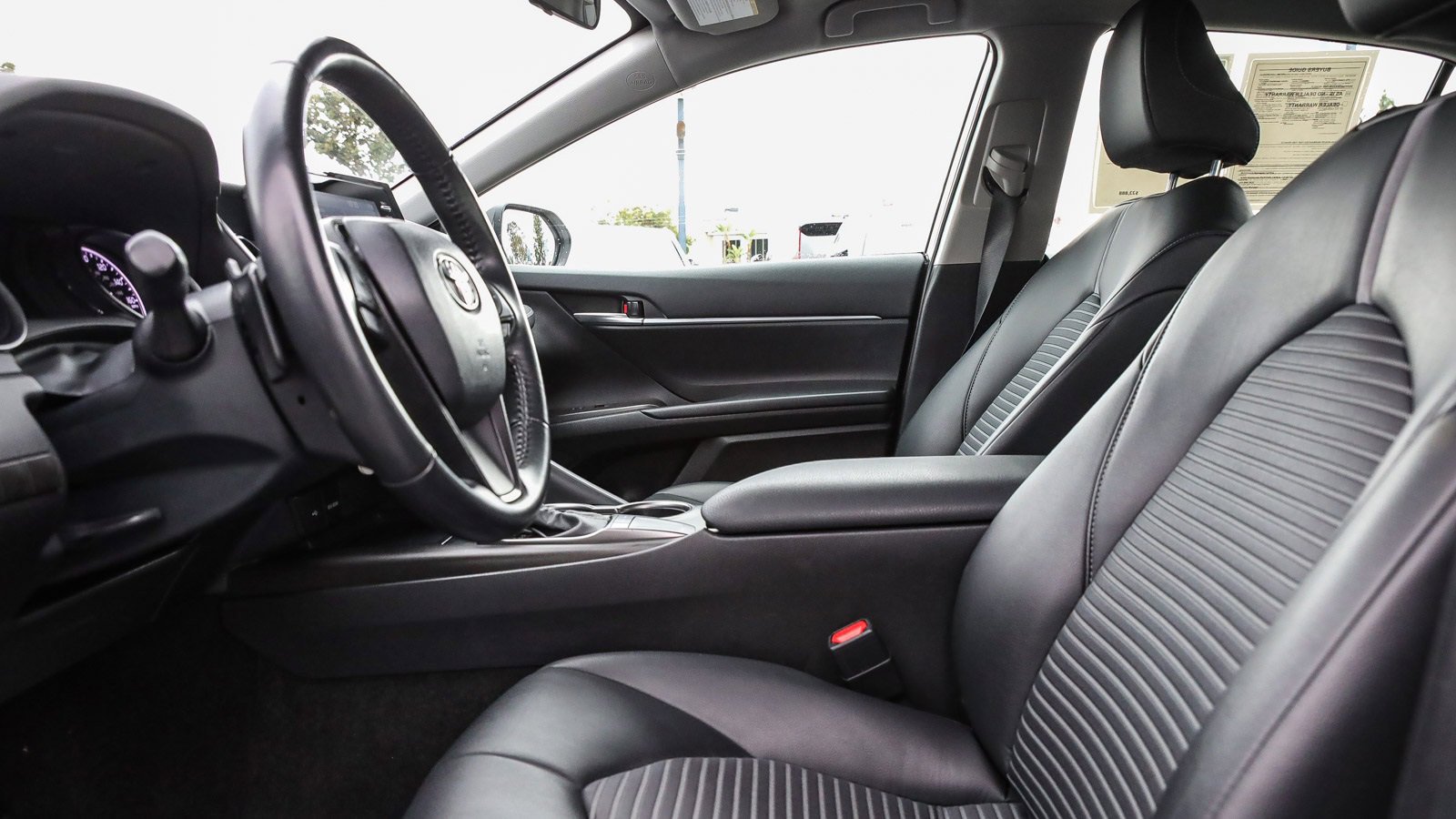 Used 2023 Toyota Camry SE image 17