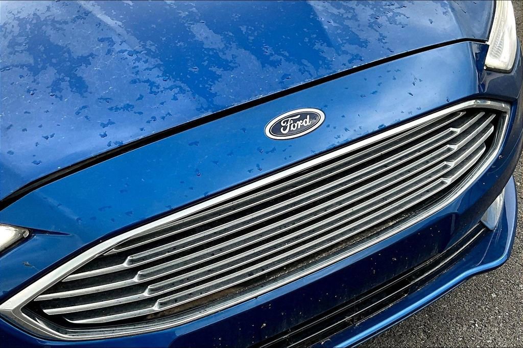 Used 2018 Ford Fusion Titanium image 22