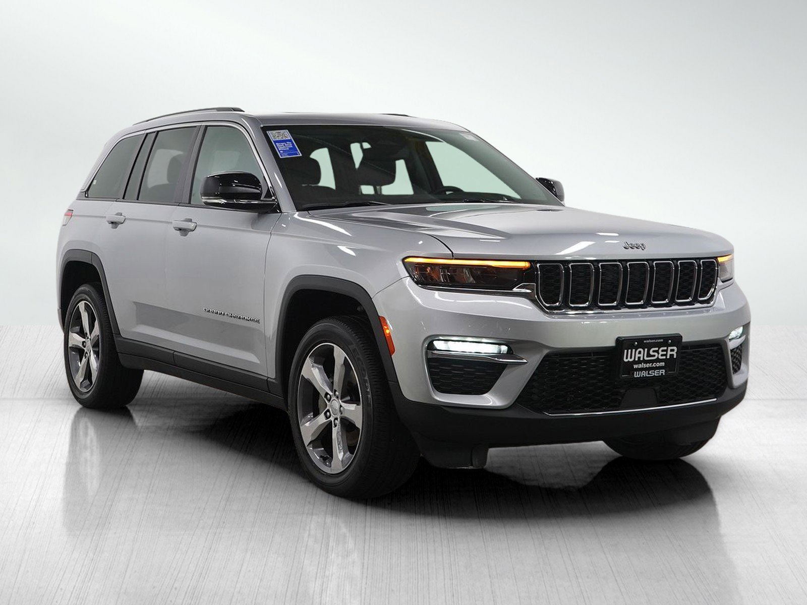 Used 2022 Jeep Grand Cherokee Limited image 7
