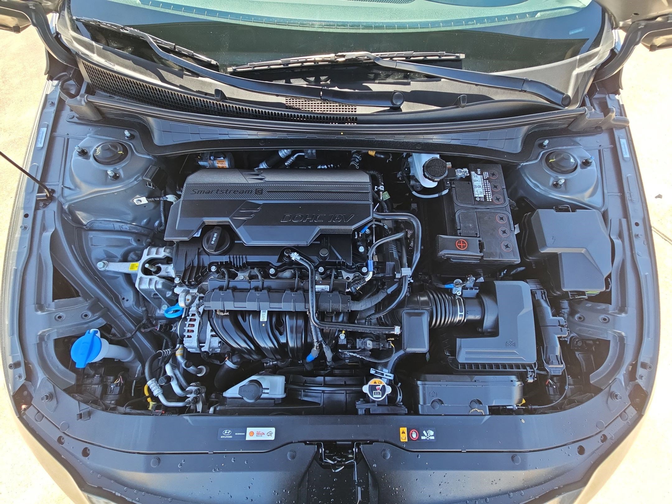 Used 2025 Hyundai Elantra Limited image 33