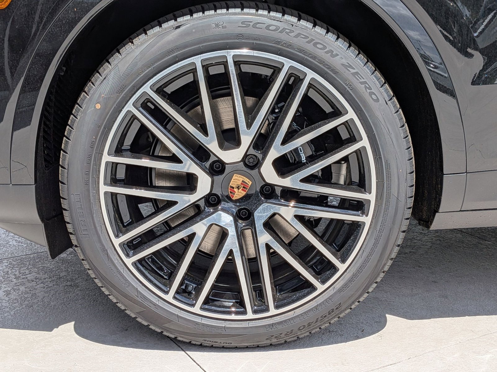 New 2026 Porsche Cayenne Coupe AWD/4WD image 29