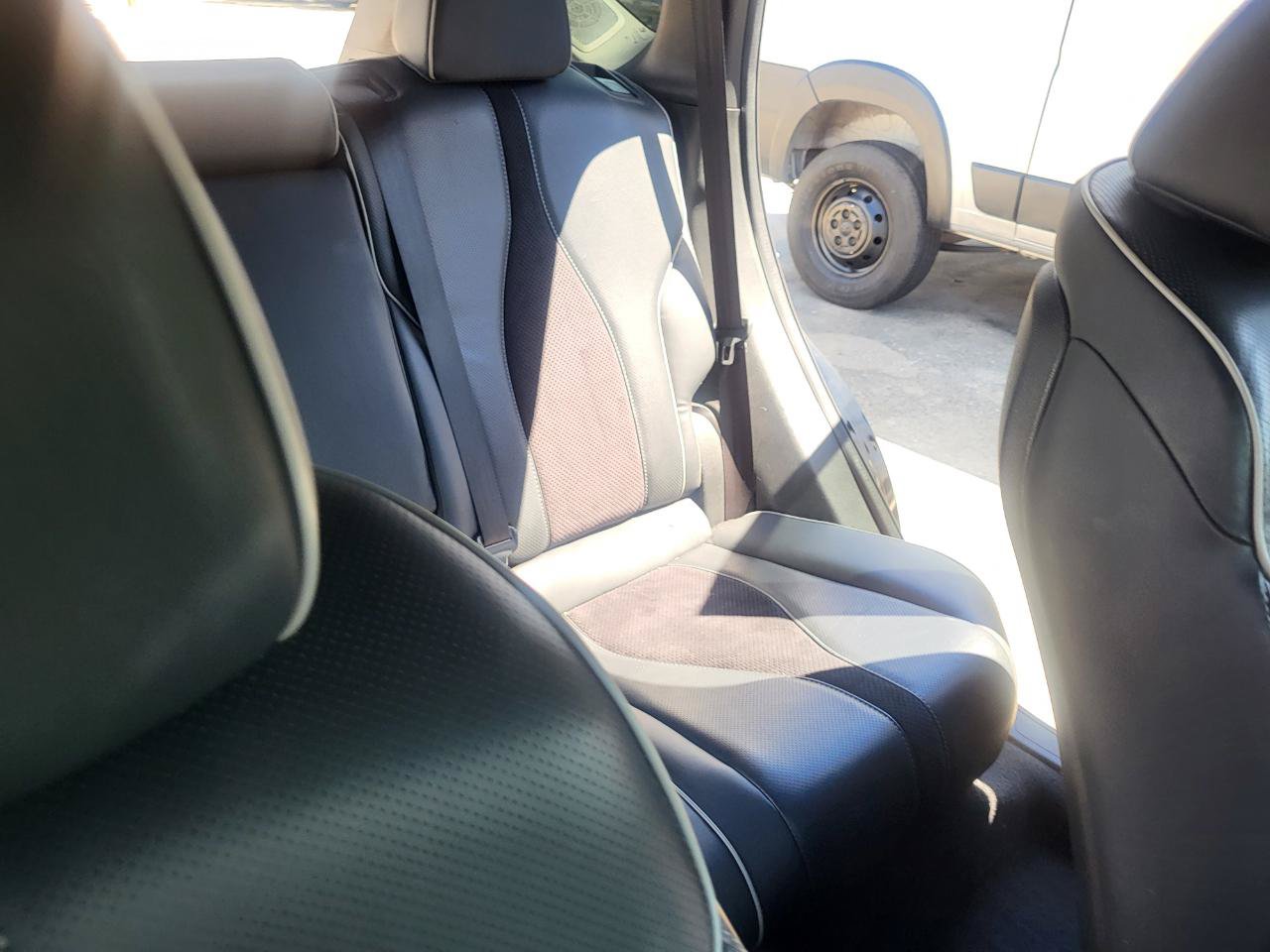Used 2020 Acura RDX w/ Advance Package FWD image 41