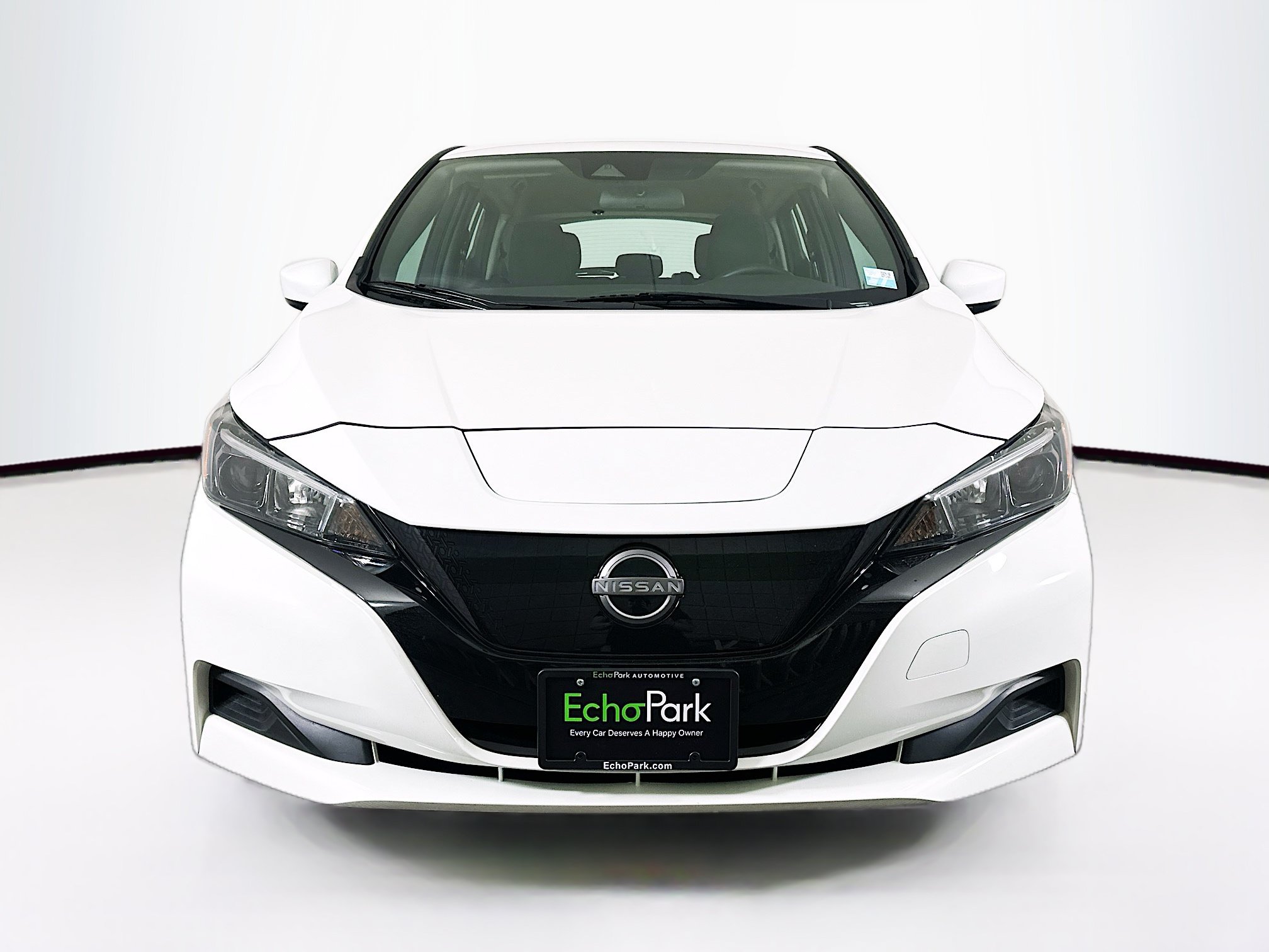 Used 2025 Nissan Leaf S FWD image 2