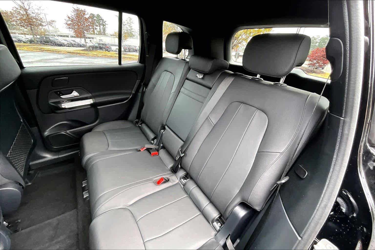 Used 2025 Mercedes-Benz GLB 250 image 22
