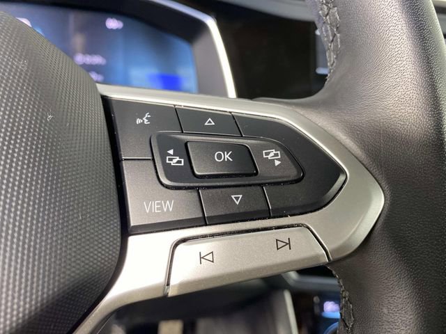 Used 2022 Volkswagen Jetta SE w/ Panoramic Sunroof Package image 16