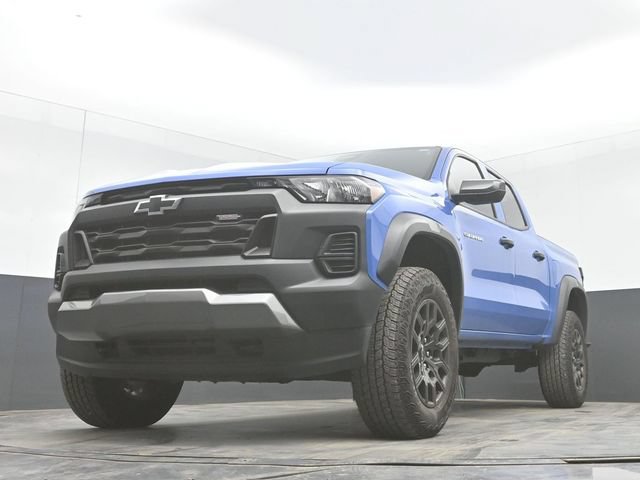 Used 2025 Chevrolet Colorado Trail Boss AWD/4WD image 30