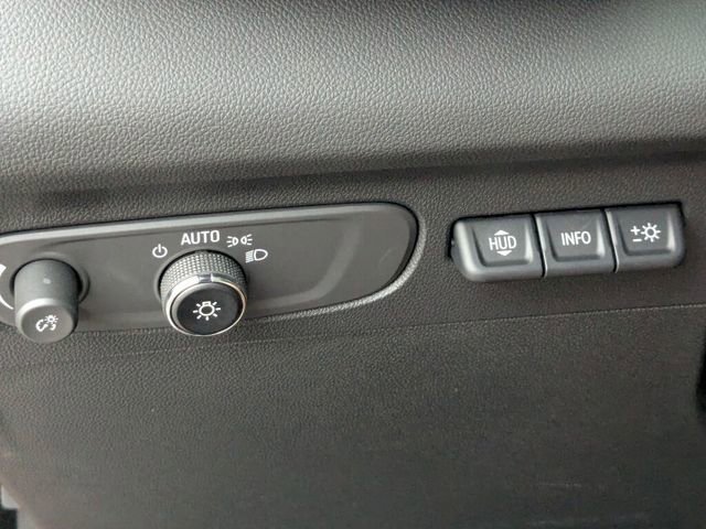 Used 2023 Buick Envision Avenir image 24