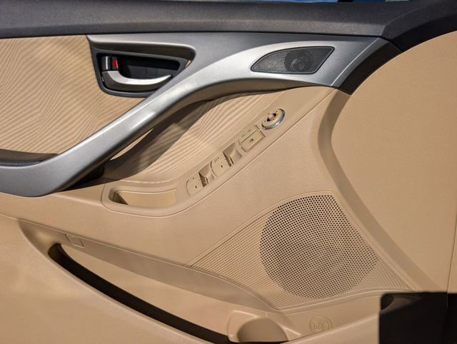 Used 2013 Hyundai Elantra GLS w/ Preferred Pkg image 13