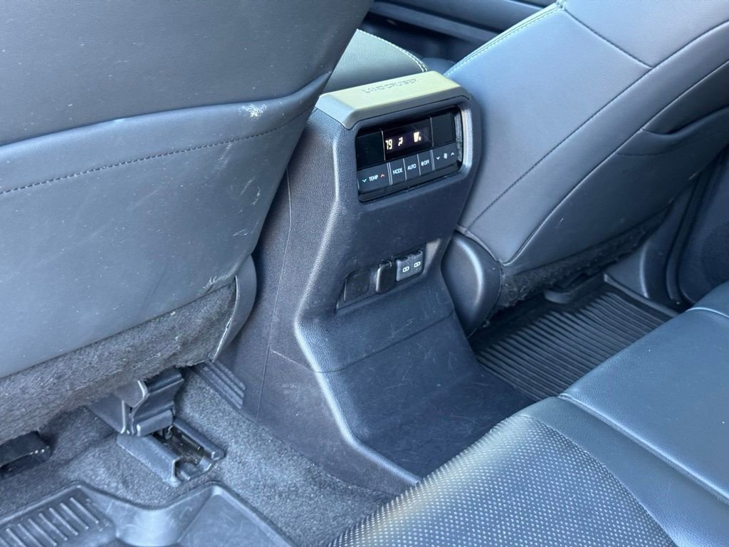 Used 2024 Toyota Land Cruiser image 30