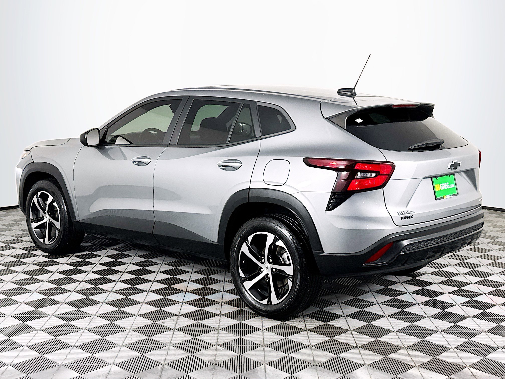 Used 2024 Chevrolet Trax RS w/ Sunroof Package FWD image 6