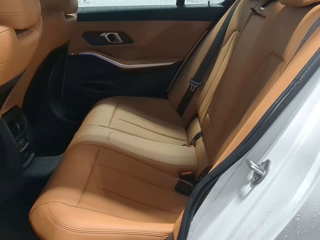 Used 2024 BMW 330i xDrive Sedan w/ Convenience Package image 35