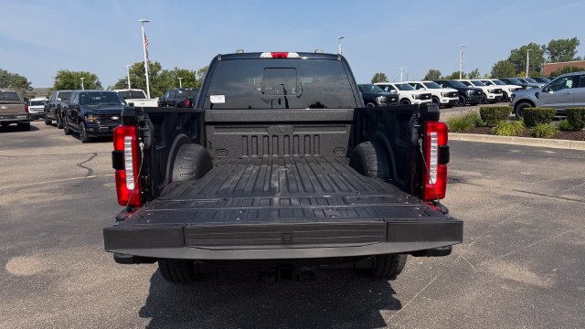 New 2026 Ford F350 Lariat w/ Black Appearance Package AWD/4WD image 13