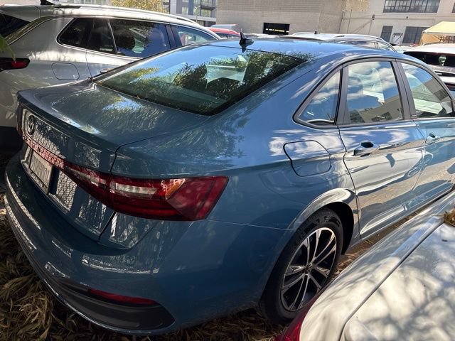 Used 2025 Volkswagen Jetta Sport FWD image 3