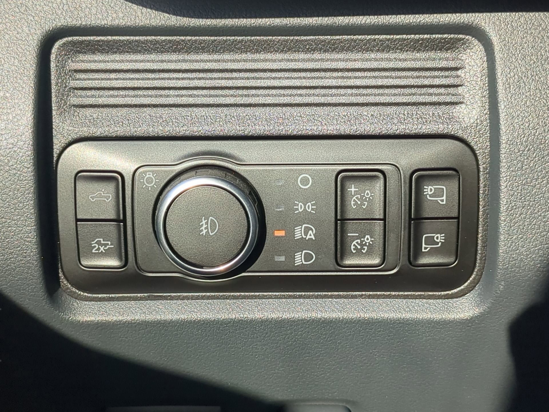 New 2026 Ford F250 Lariat w/ Black Appearance Package image 61