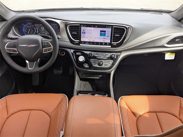 New 2026 Chrysler Pacifica Pinnacle image 15