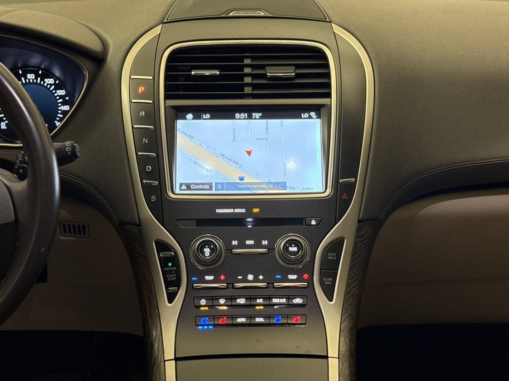Used 2016 Lincoln MKX Reserve FWD image 15