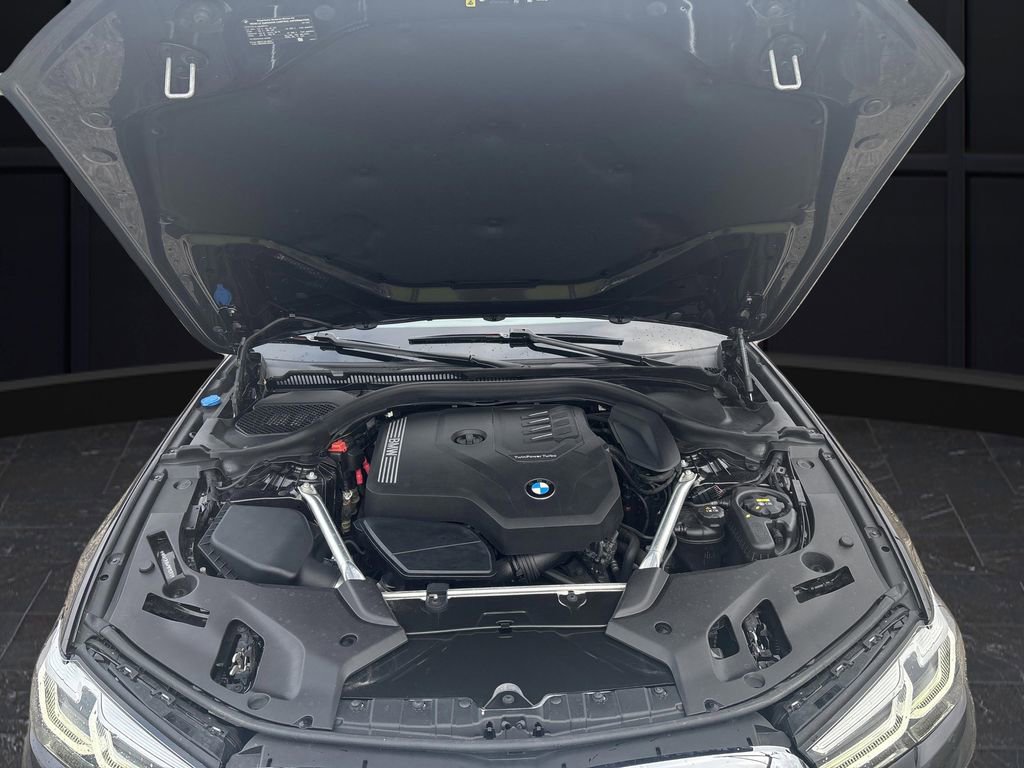 Used 2023 BMW 530i xDrive w/ Premium Package image 38