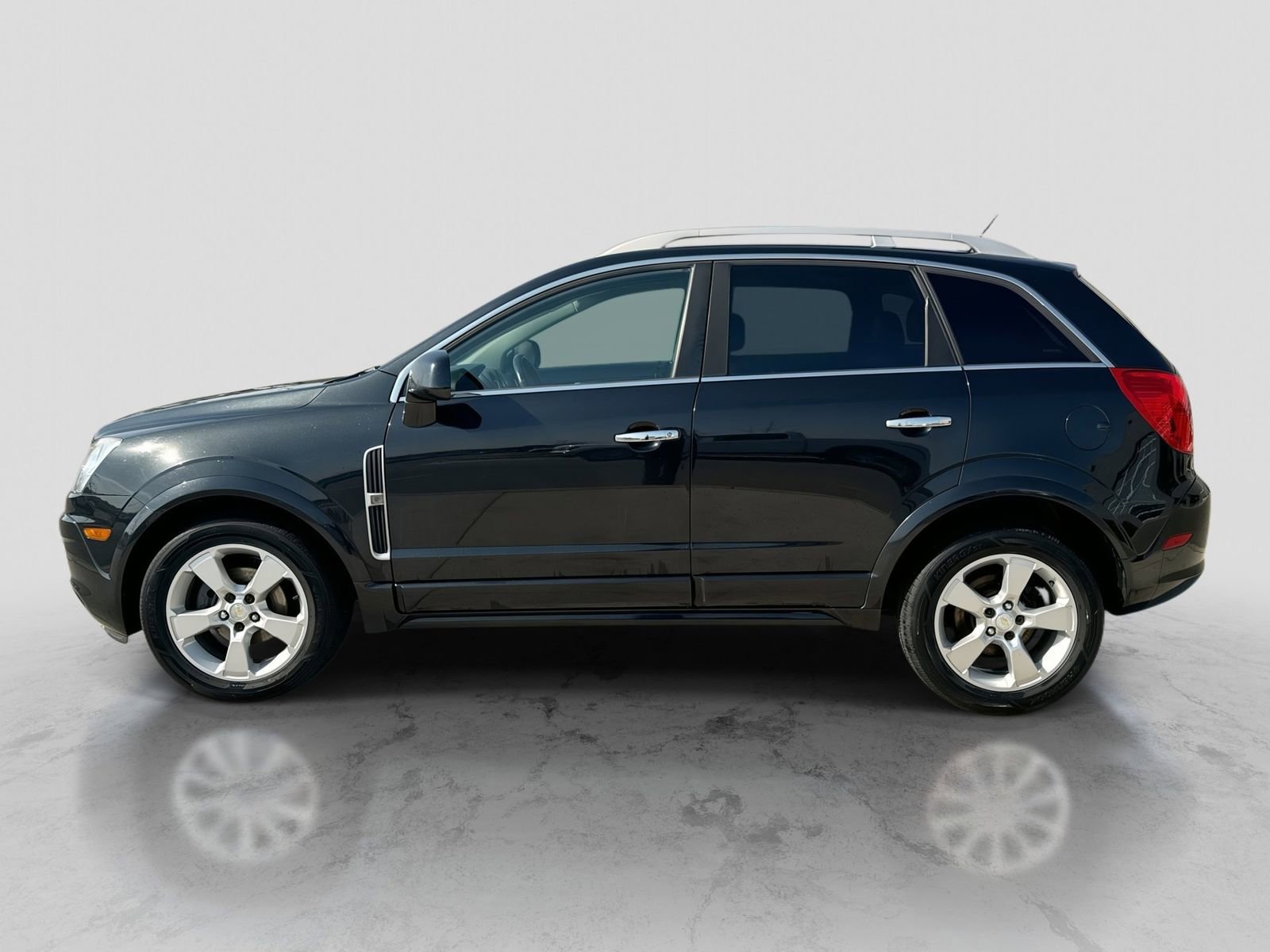 Used 2014 Chevrolet Captiva Sport LT w/ Convenience Package FWD image 3
