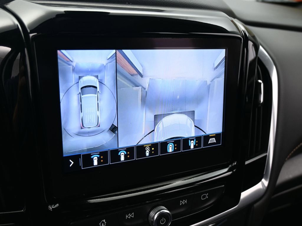 Used 2020 Chevrolet Traverse LT w/ LT Premium Package image 28