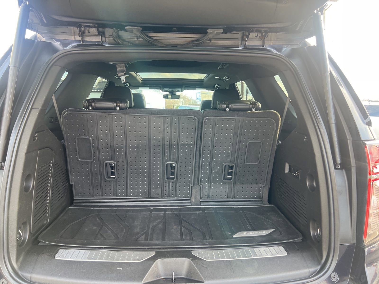 Used 2022 Chevrolet Tahoe Z71 w/ Luxury Package image 30