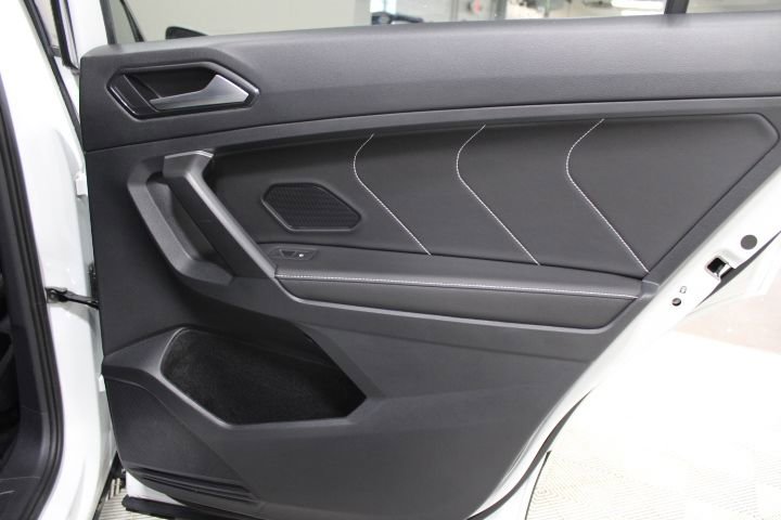 Used 2024 Volkswagen Tiguan Wolfsburg Edition image 24