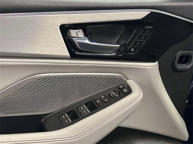 Used 2023 Acura MDX SH-AWD w/ Technology Package image 13