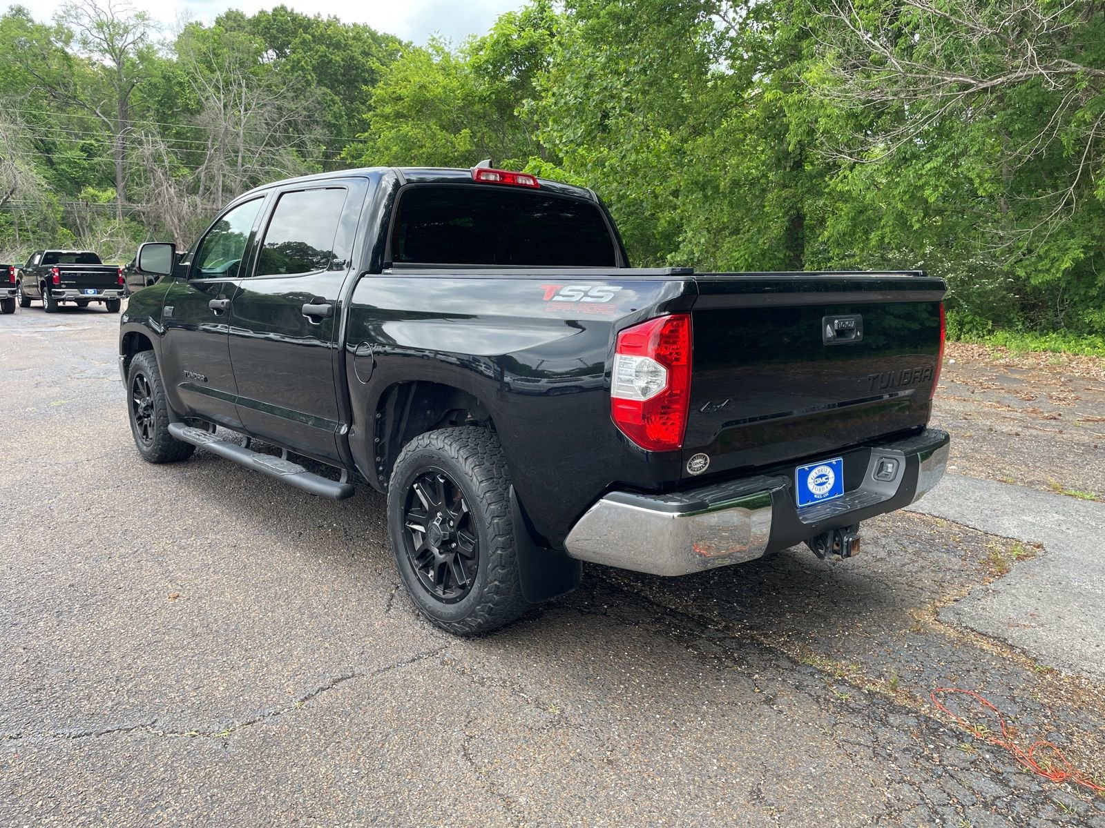 Used 2021 Toyota Tundra SR5 w/ SR5 Upgrade Package AWD/4WD image 3