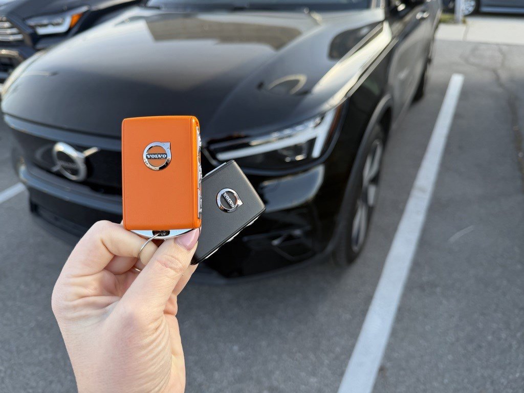 Used 2022 Volvo C40 P8 Recharge Ultimate image 17