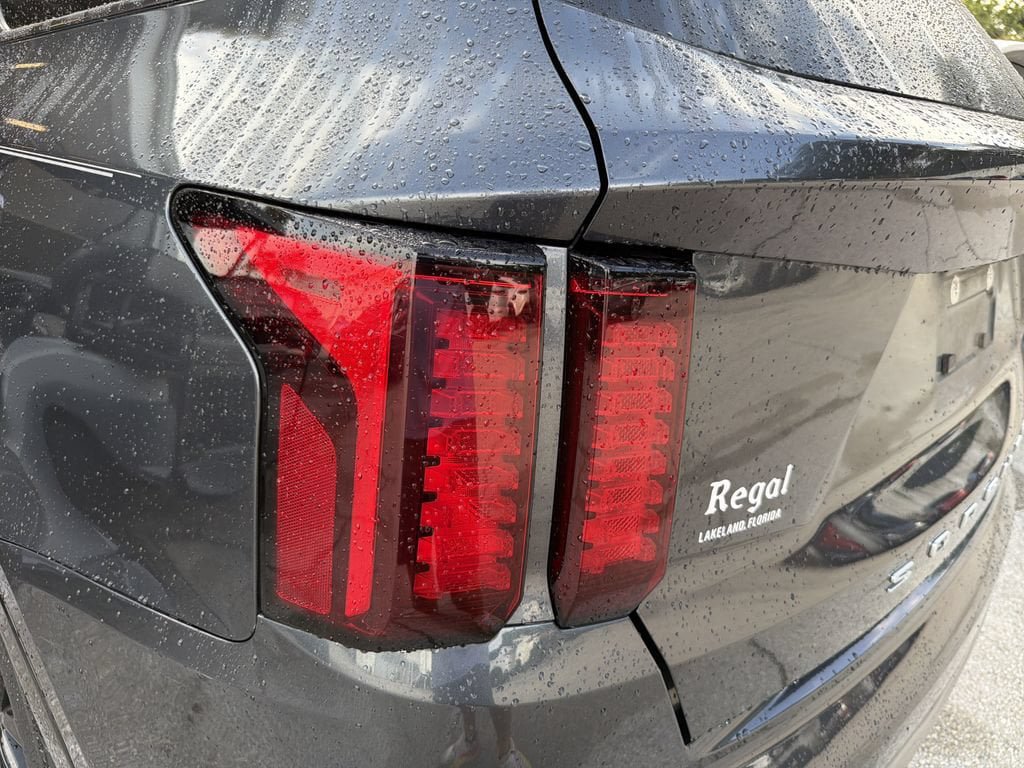 Certified 2022 Kia Sorento S FWD image 10