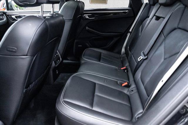 Used 2022 Porsche Macan S AWD/4WD image 21