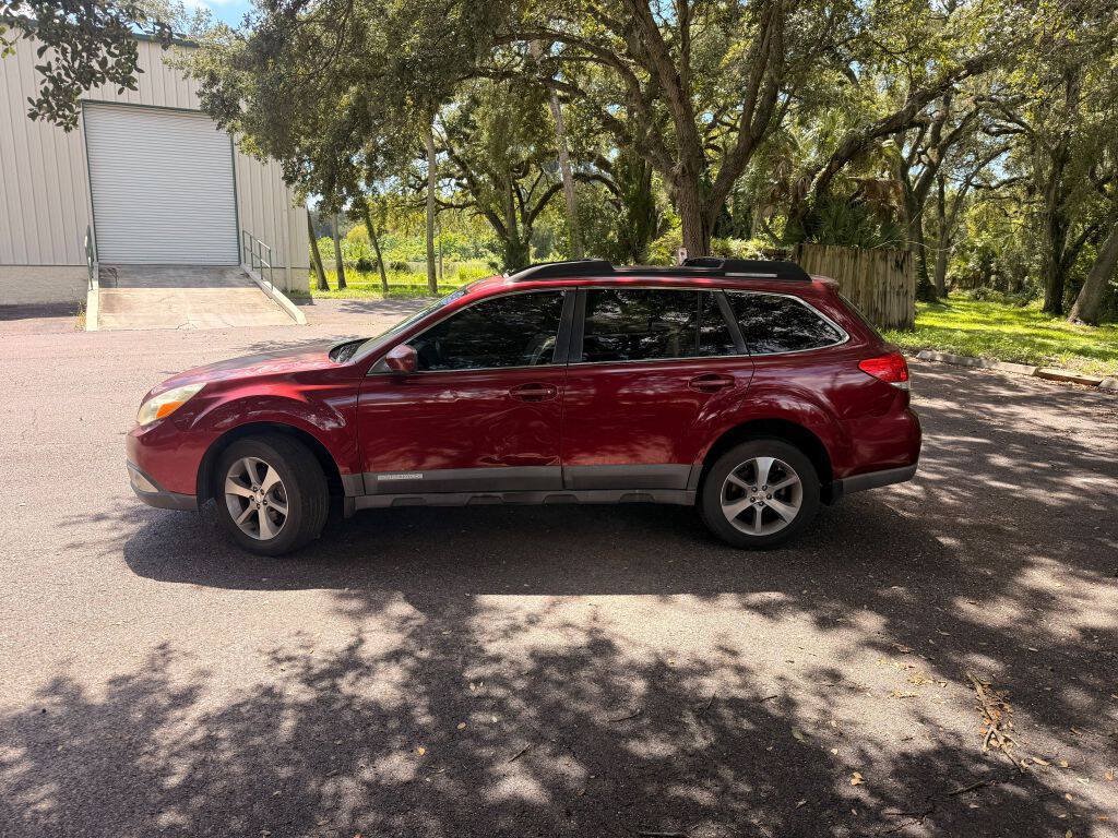 Used 2011 Subaru Outback 2.5i Premium AWD/4WD image 8